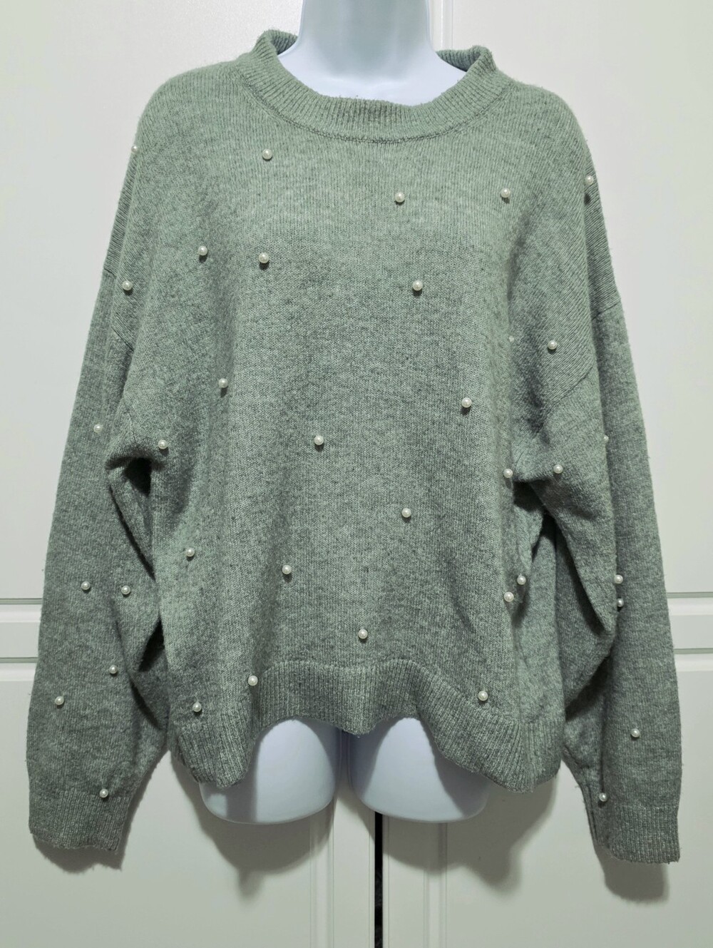 H&M Womens Sage Green Pearl Embellished Oversized Cozy Knit Pull Over Sweater S